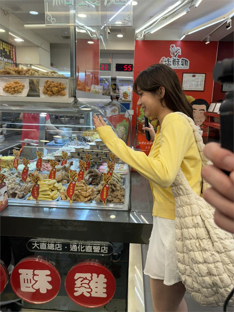 李珠珢二地應援粉罵翻「逛夜市」美照流出 這一地留簽名意外成粉新打卡點