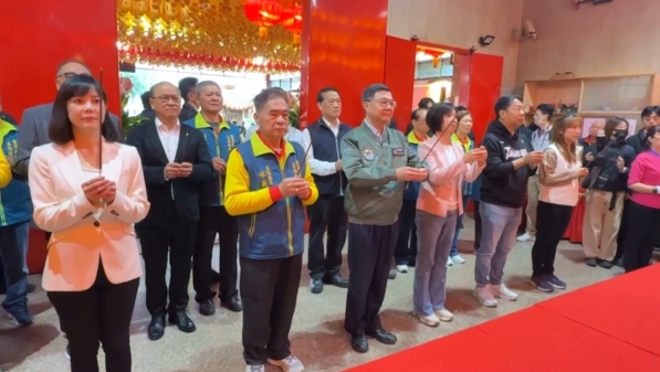 鎮瀾宮抽國運籤"撥亂反正" 卓榮泰:台灣不亂就不用"撥"