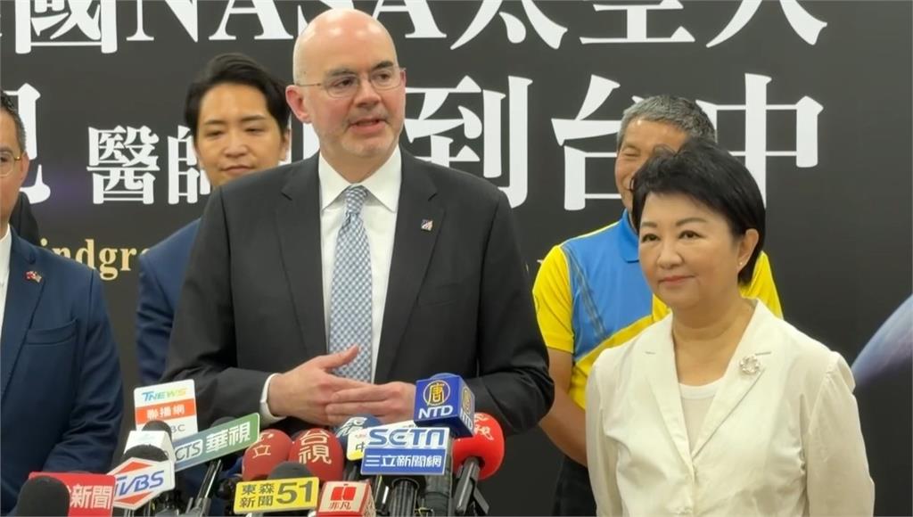 中國阻撓出訪！柯文竟稱「總統搞不好很開心」　卓榮泰批亂編故事