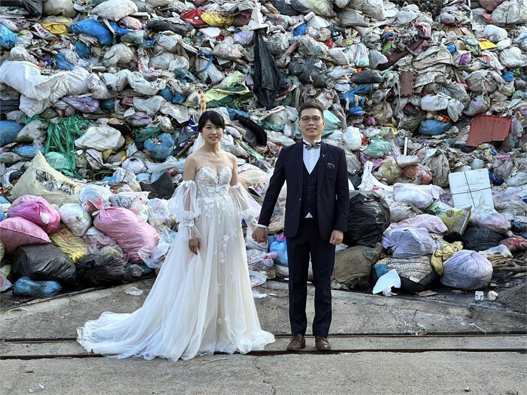 真有味！新人衝「埔里垃圾山」拍婚紗照嚇壞攝影師　背後原因超暖心