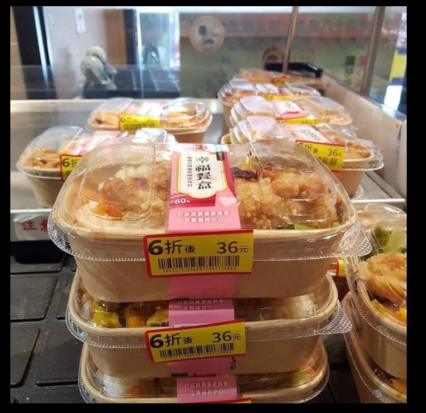 比飯糰還便宜!超市便當只要36元 鄉民曝「雞排超好吃」:上架秒空