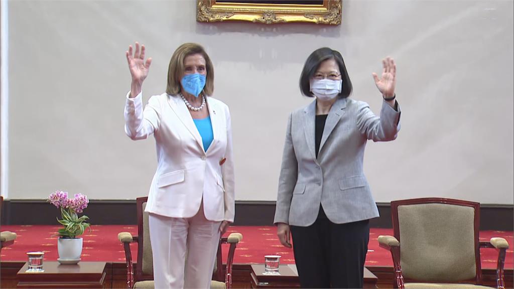快新聞/感謝裴洛西對台灣長久堅定支持! 蔡英文頒「特種大綬卿雲勳章」
