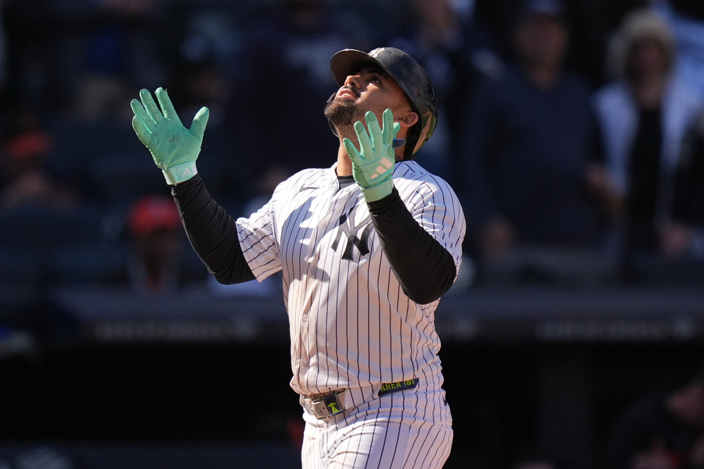 MLB(影)／洋基「火星人」演出猛打賞！再度演出同一局左右開弓都敲安打的難得紀錄