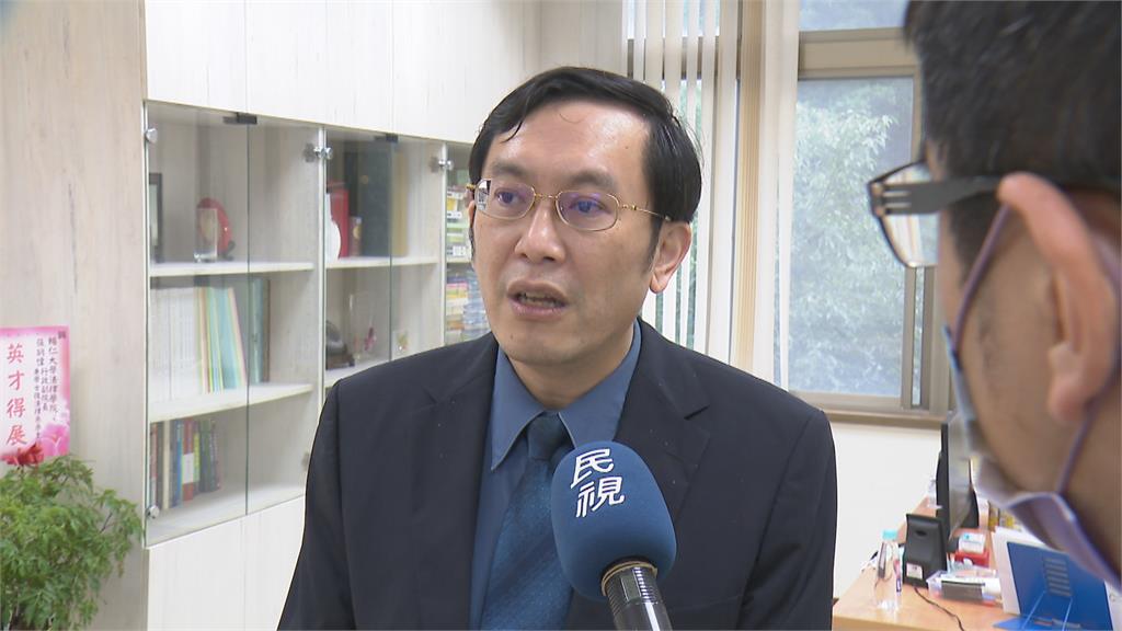 連一鮑魚前負責人涉炒作TDR判18年 法律學者鑑定主張「900號函不適用」