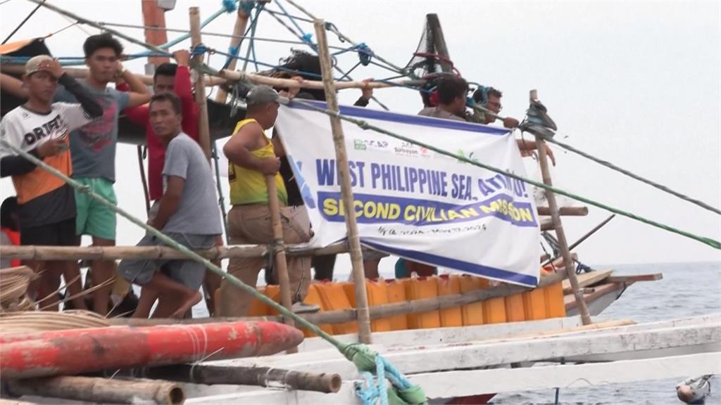 中國控制黃岩島水域　菲律賓船藉由送物資彰顯主權