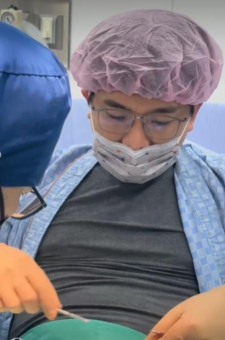結紮自己來可行?整形醫「親自上陣」影片曝太震撼網驚:黑傑克是你?