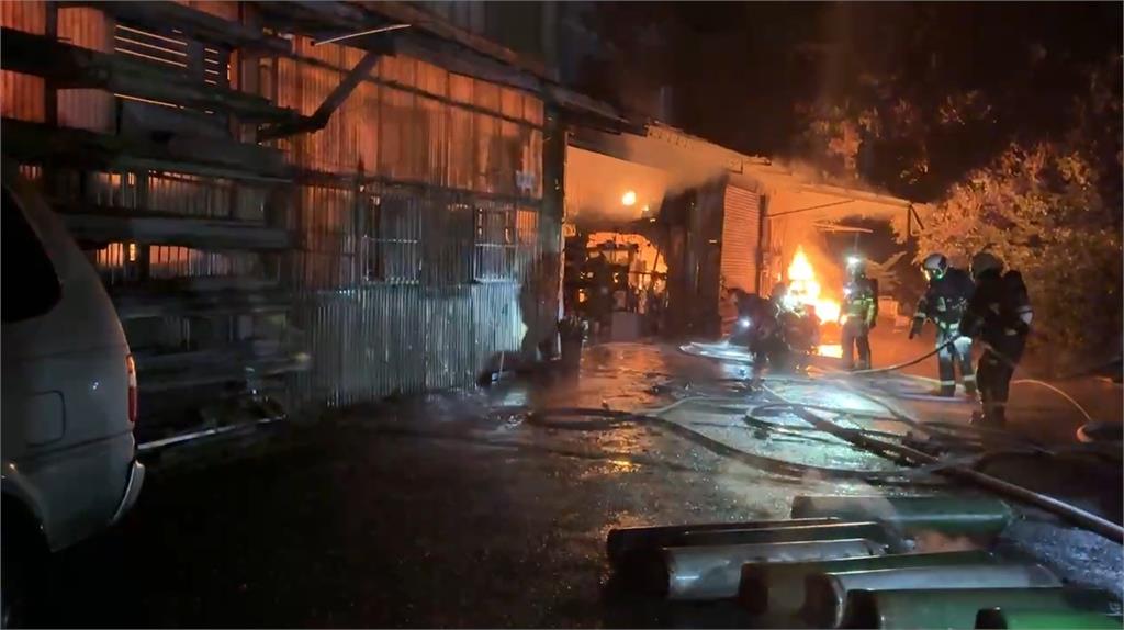 快新聞／南港鐵皮工廠陷火海！6旬夫婦求援斷訊　現場尋獲2焦屍