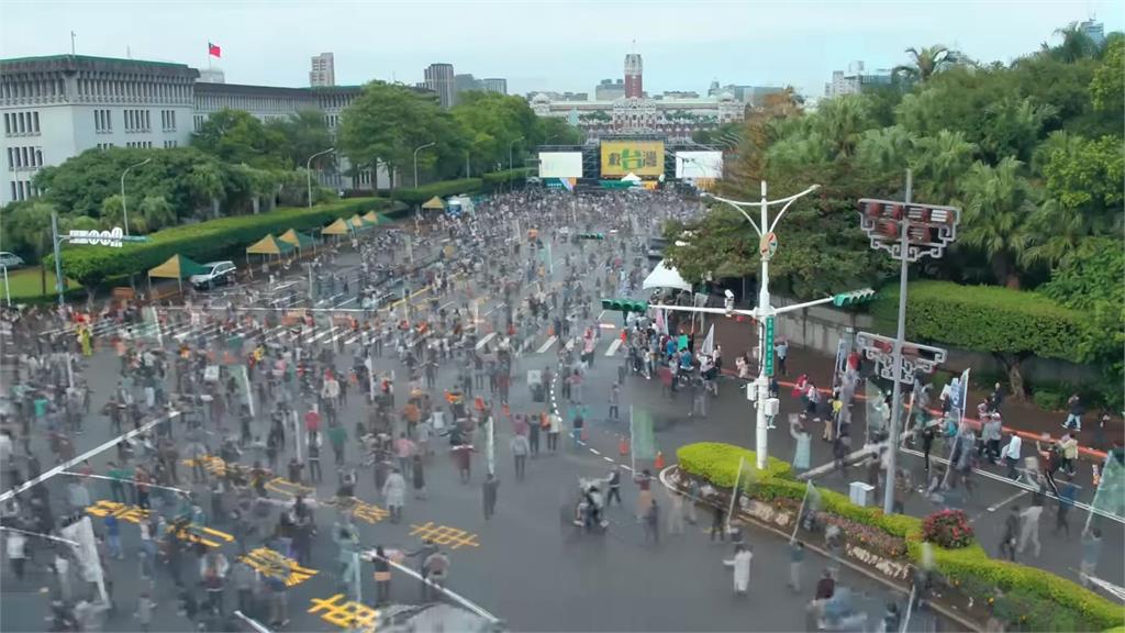 《人選之人》幕後特效大解密!萬人造勢僅200名到場 網驚嘆:跪著看完