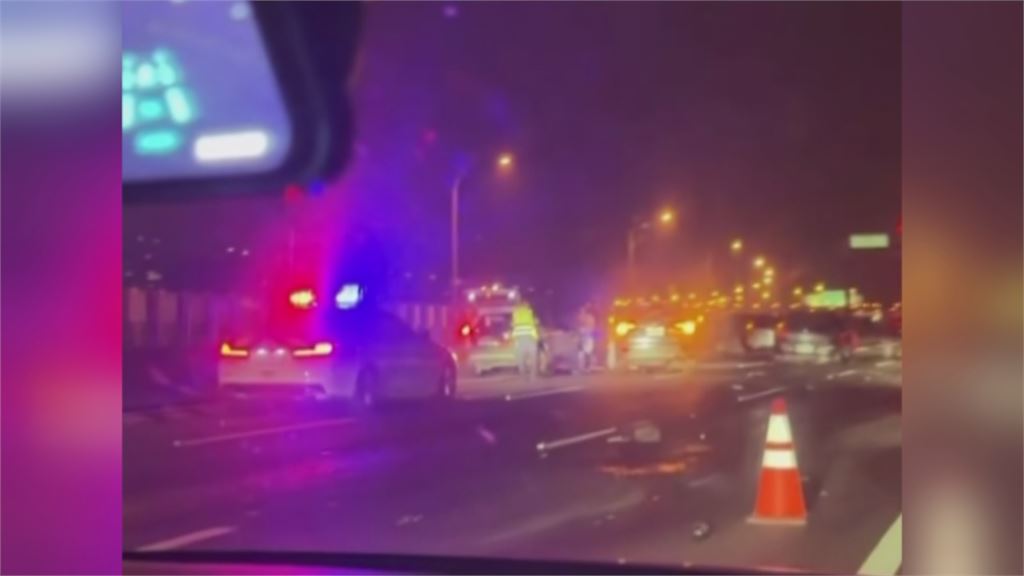 國三「5車追撞」男頭部挫傷　役男救援發現「竟是親哥哥」
