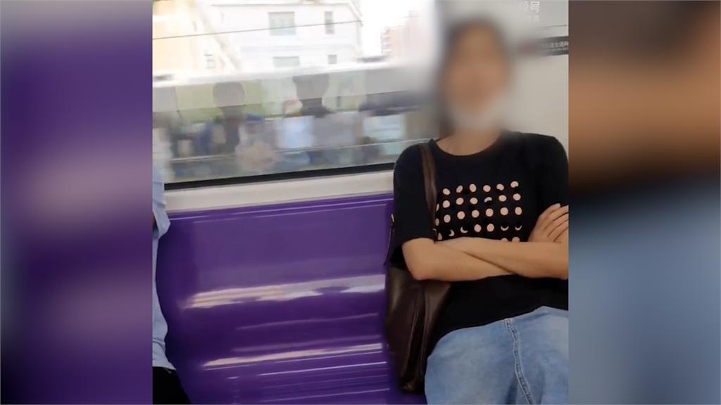 上海女搭地鐵「大罵中國」遭他制伏　警揭真相大反轉