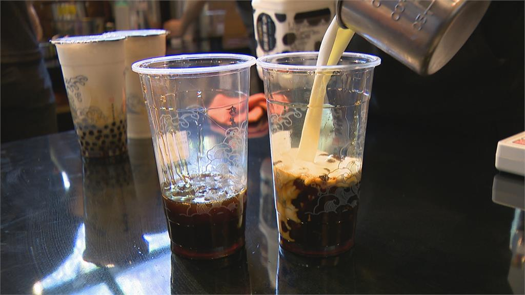 飲料店女大生被「長輩叫阿姨」嘆:很彆扭!網友解析其中「神邏輯」