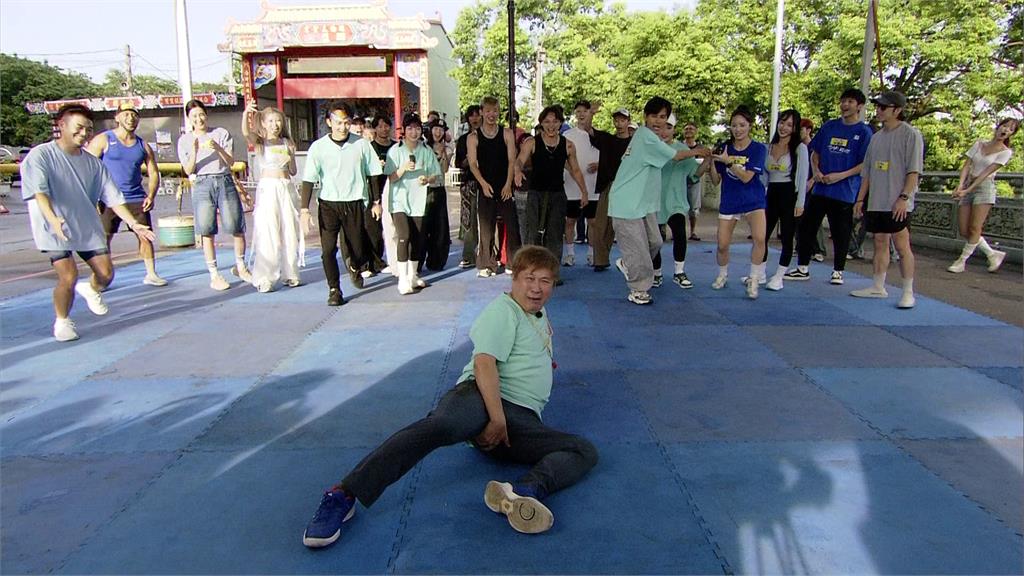 《綜藝大集合》胡瓜被指定尬舞!滾地一圈逃過笑翻眾人