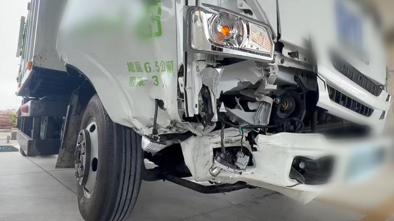 鹿港轎車碰撞公所資源回收車! 3人.1女童受傷送醫