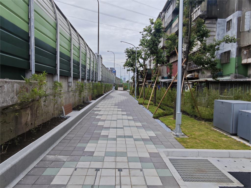 侯友宜市長視察康寧街第三期工程改善成果 新北落實人本環境「更好行」