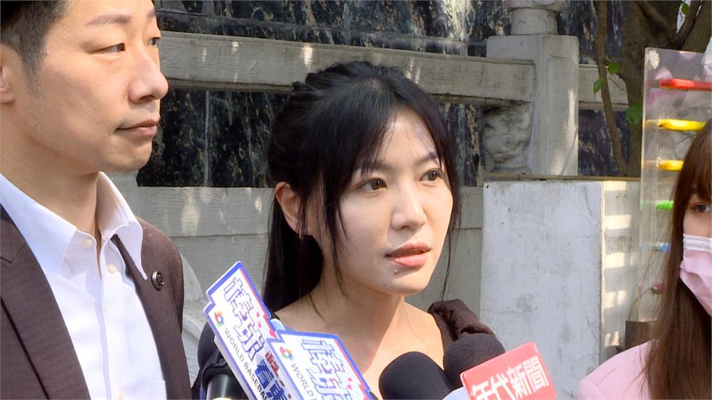 「士林大同」尊重王世堅 何志偉「輸人不輸陣」帶32名里長領表登記