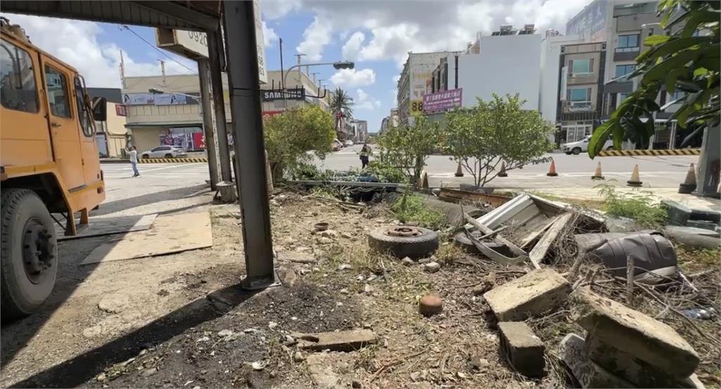 酒駕超速還逆向！轎車撞上吊車行　駕駛重傷不治