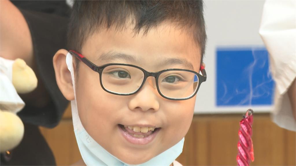 天下父母心！父母接力捐肝腎救兒　台大完成全台罕見肝腎活體移植