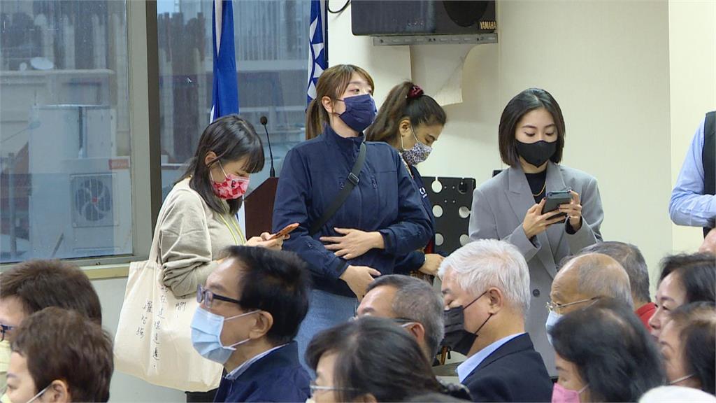王鴻薇接恐嚇電話嗆開槍 隨扈加強維安