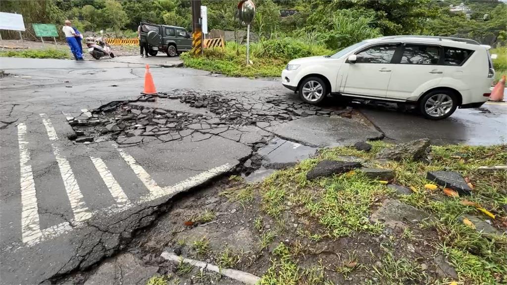 大雨釀災！熱低壓逼近東部暴雨　花蓮中橫豁然亭路段落石坍方