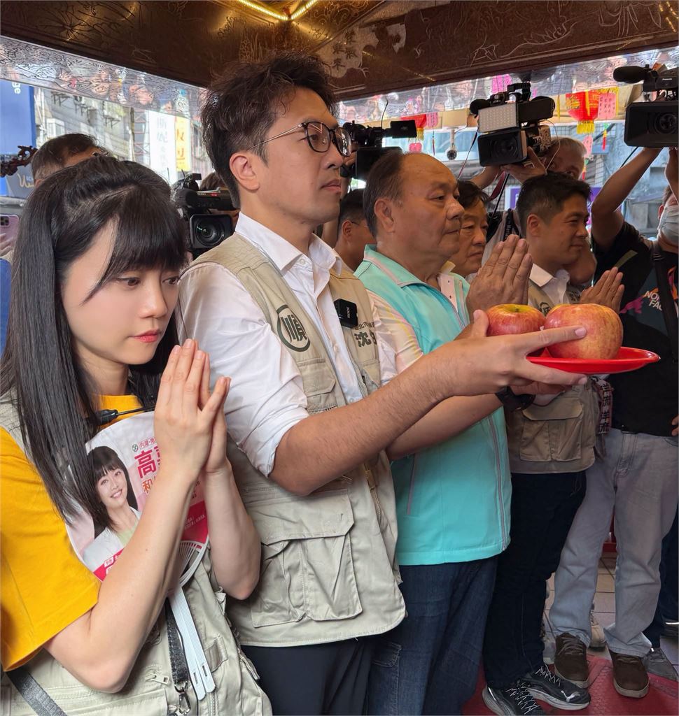 不只沈伯洋「綠營1女戰將」也是破圈王！他讚「陸戰很強」1打6封神片被挖