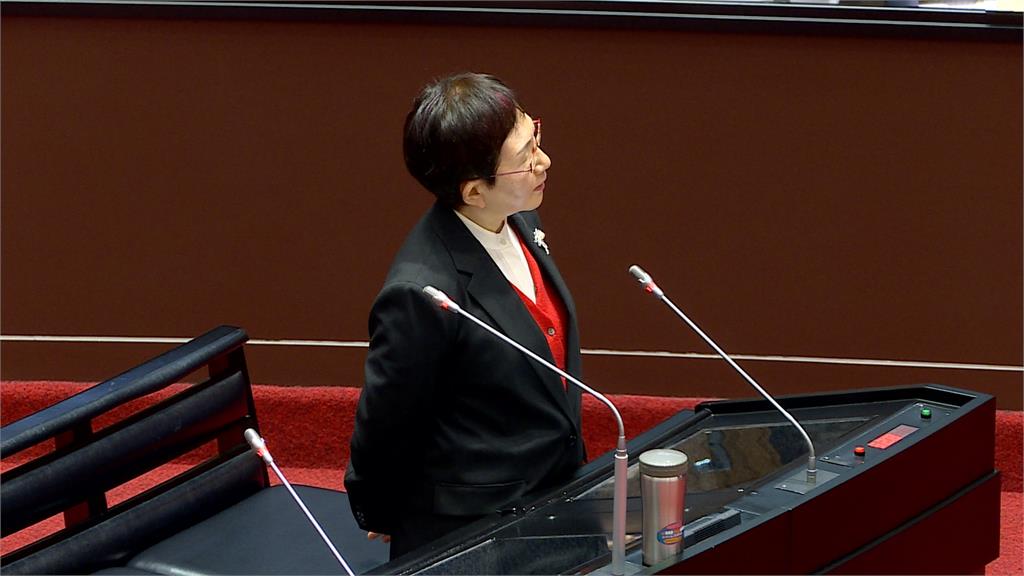 曾銘宗質詢稱「是女性才當財長」 王婉諭轟「赤裸裸的性別歧視」
