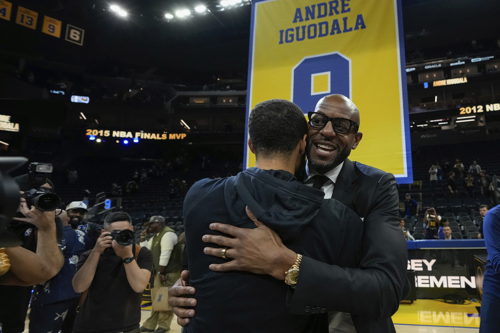 NBA(影)/勇士退休王朝大功臣背號 未來不會再有9號球員