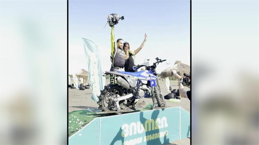 越野機車渡海! 喬治亞騎士黑海狂飆33公里破紀錄