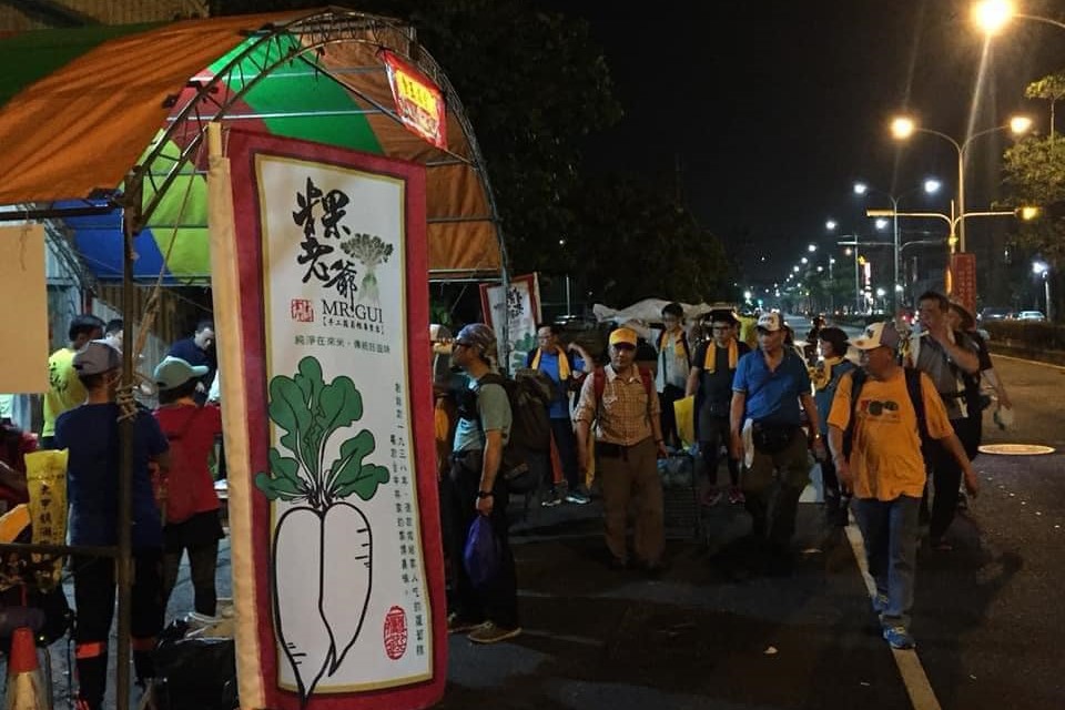 快新聞/大甲媽遶境圓滿落幕 「鹿峰點心站」溫暖補給信徒前行