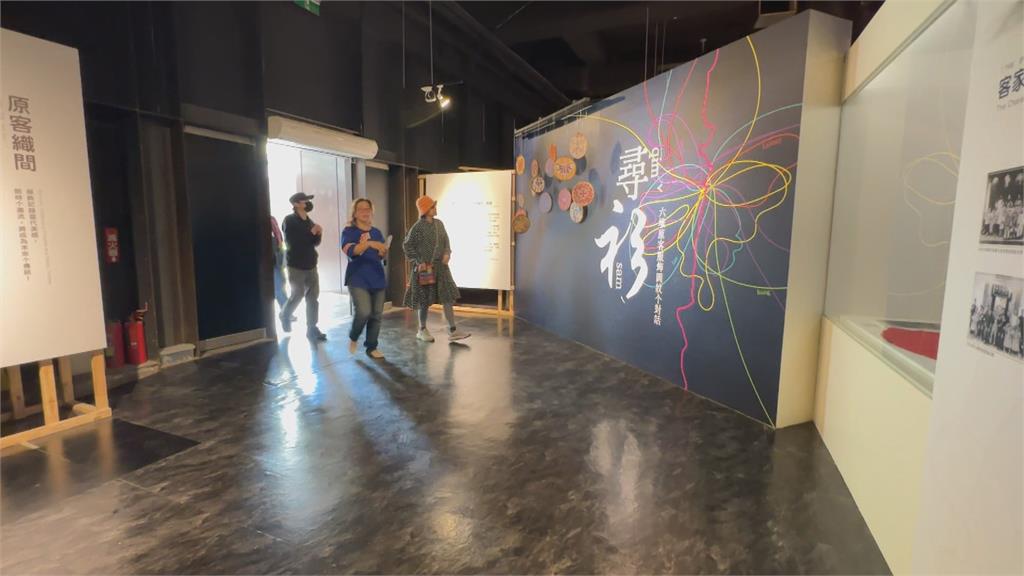 六堆福春節活動初一開跑! 「原客服飾」圖文展率先展開