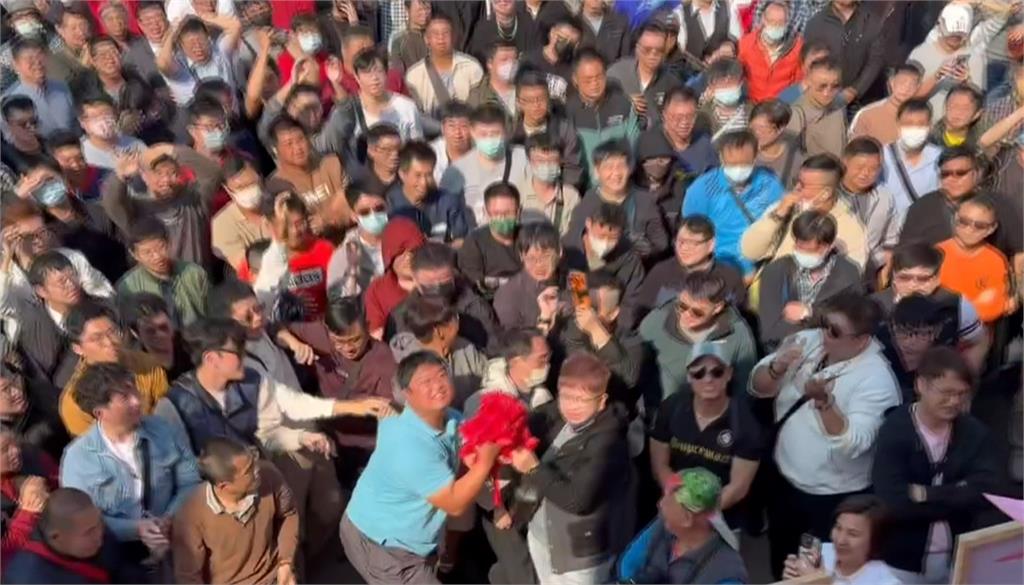 嘉義大福興宮月老廟拋繡球活動　報名人數暴增盼新年尋得良緣