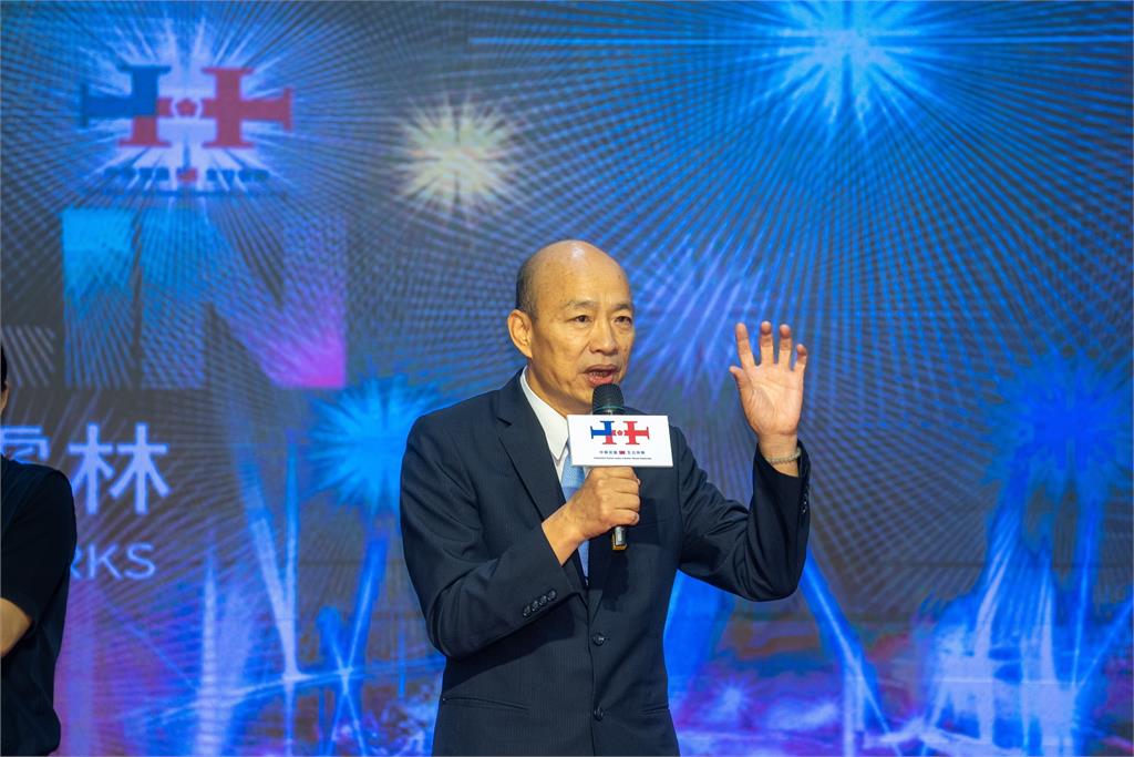 快新聞/分庭抗禮!PK超夯「六順和春」 韓國瑜「金蛇迎春」春聯曝光