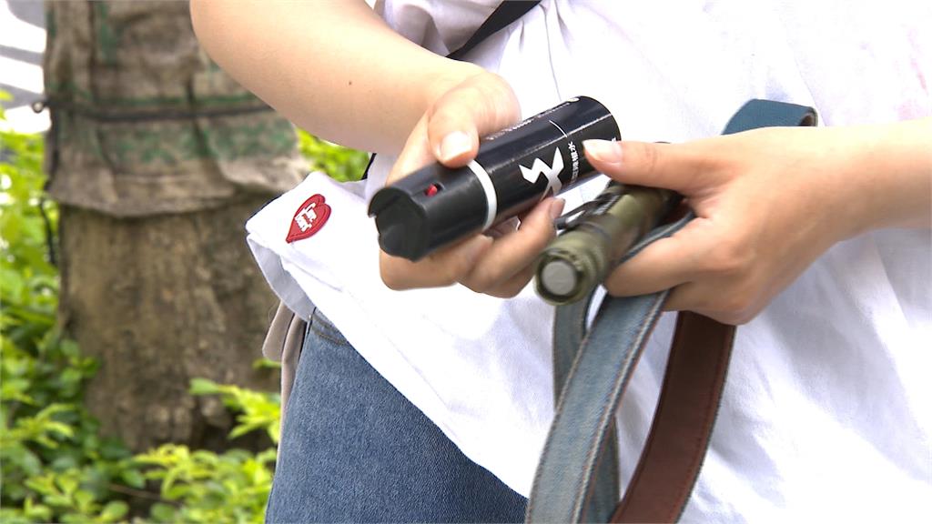 獨家／新板特區治安隱憂　女子遛狗竟遭惡男恐嚇
