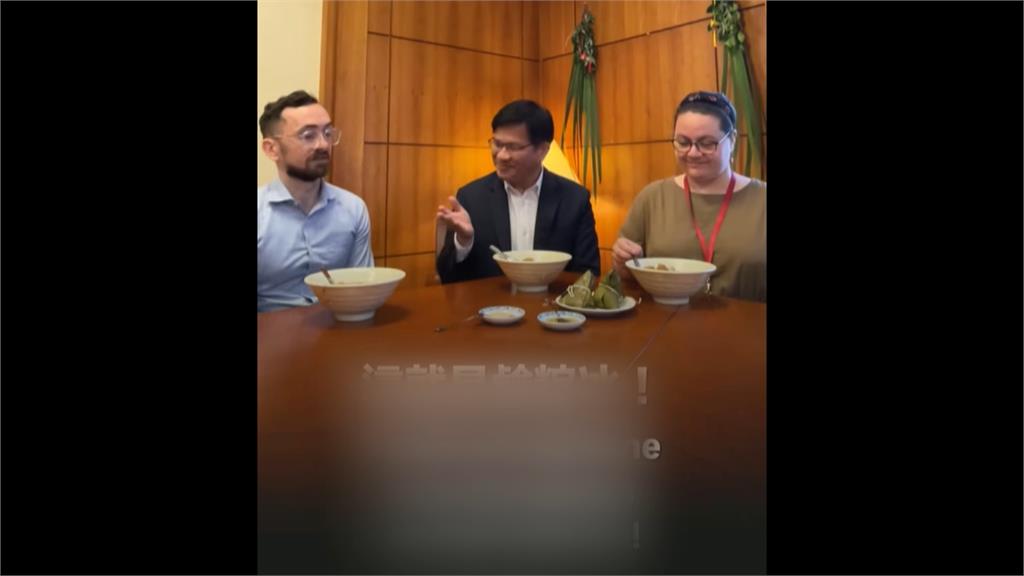 端午節應景!賴總統大吃「鹼粽冰」 分享與媽媽的回憶