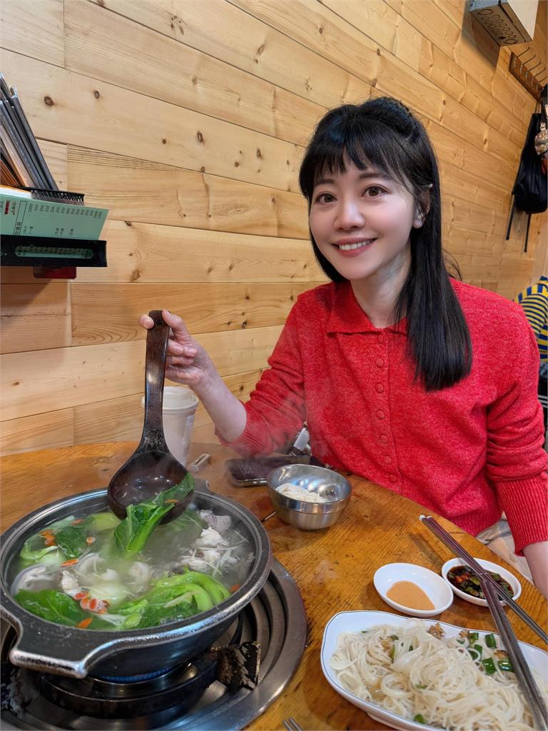 DeepSeek天才少女全是唬爛?高嘉瑜秀「中國造假紀錄」:讓子彈飛一會