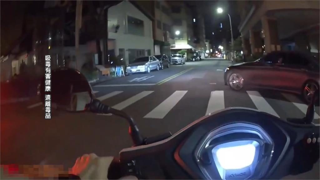 違停斑馬線遭盤查 警聞「異常燃燒氣味」後座搜出K毒