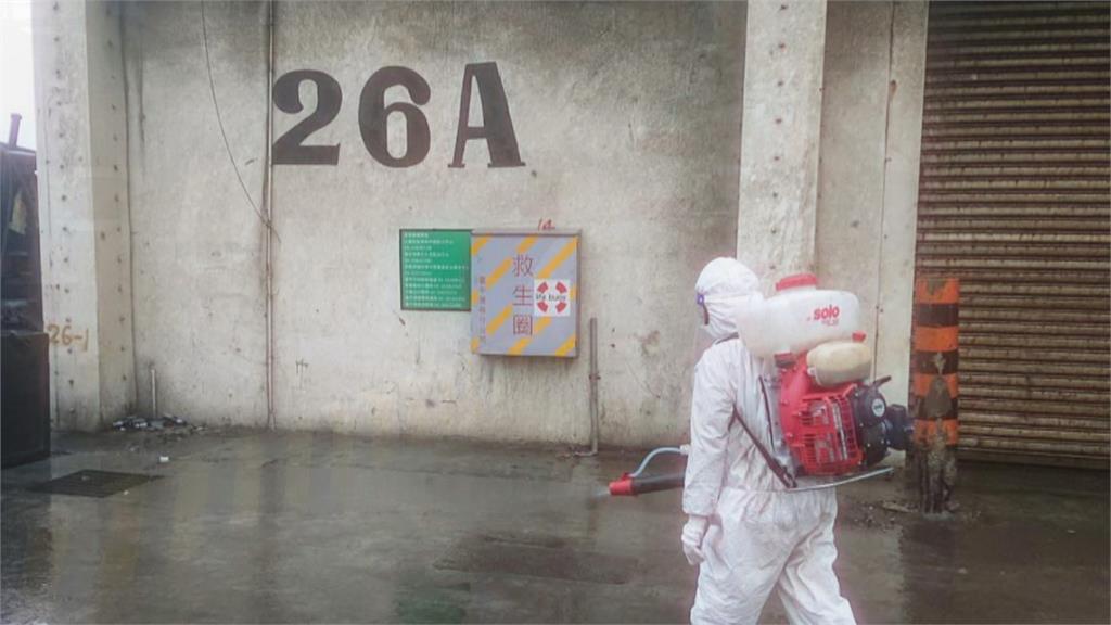 香港「和富輪」停泊台中港 　12名中國籍船員確診　送檢疫所隔離治療