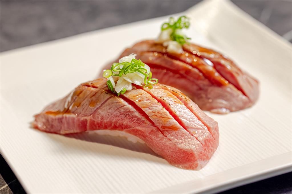 黑鮪魚霸氣回歸!開吃海中和牛