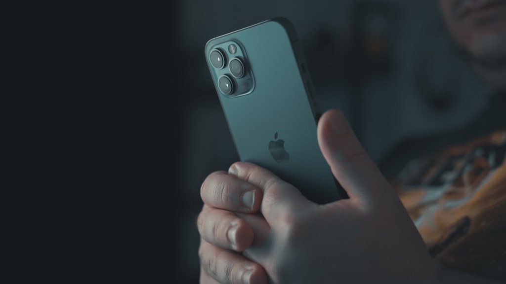 iPhone 2款機型「聽筒沒聲音」　蘋果認了提供免費維修方案