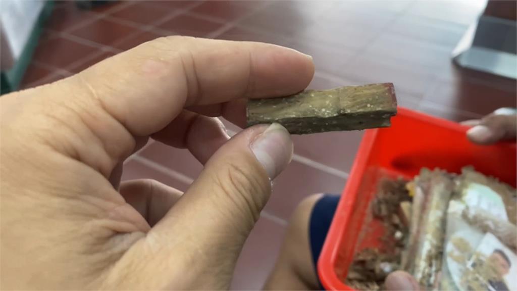 半年沒開木櫃抽屜 台東男驚見印章、五存摺成白蟻大餐