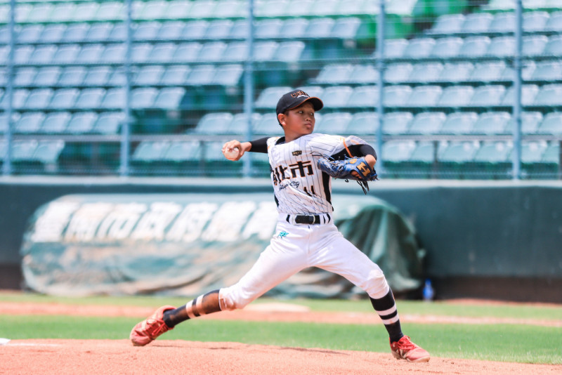 棒球/新北市敗部賽事勝花蓮縣續命!先發投手劉晨曦完投、捕手陳奕樺是「圍棋高手」