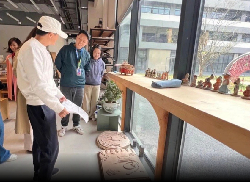 馬雲才被爆不願回中國!今天突然現身杭州校園 時機巧妙惹猜想