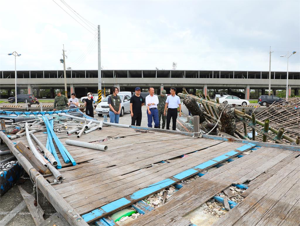 快新聞/丹娜絲重創嘉義 翁章梁親赴布袋、東石沿海地區勘災