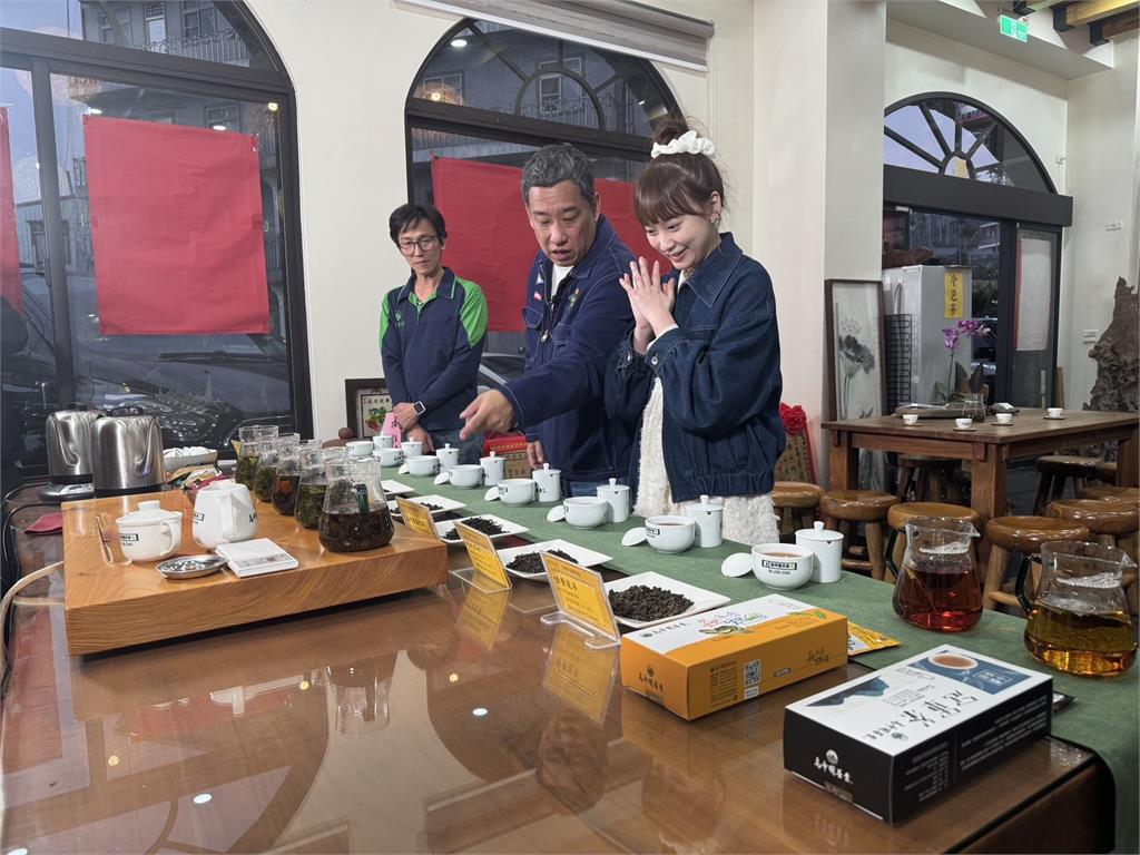 春遊瑞里紫色山城　阿龐、吳鈺萱帶路走訪賞花秘境體驗山林慢旅