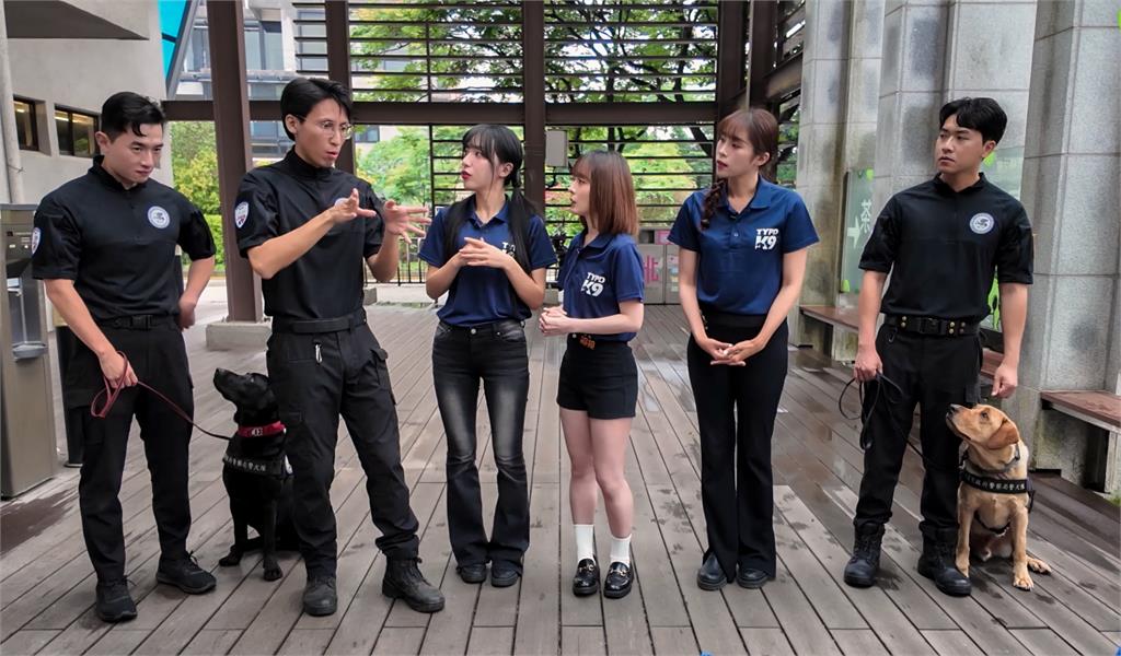 啦啦隊(影)/韓籍啦啦隊女神化身「最美警花」!睦那京苦練台語臨檢員警全暈了