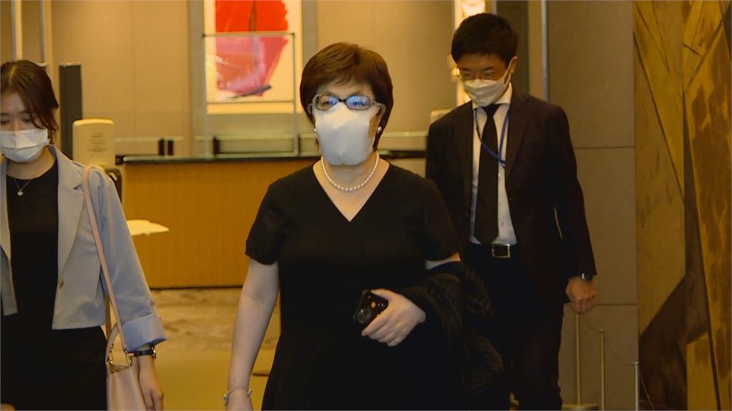 前日首相安倍晉三國葬 李安妮攜親筆信赴日弔唁