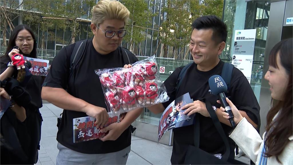 周杰倫演唱會今晚登場　歌迷湧入排隊占滿大巨蛋