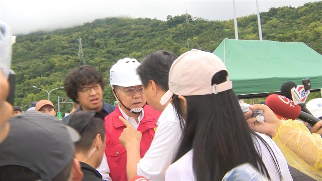 已17死！徐榛蔚赴殯儀館慰問　罹難者家屬怒：沒人通知撤離