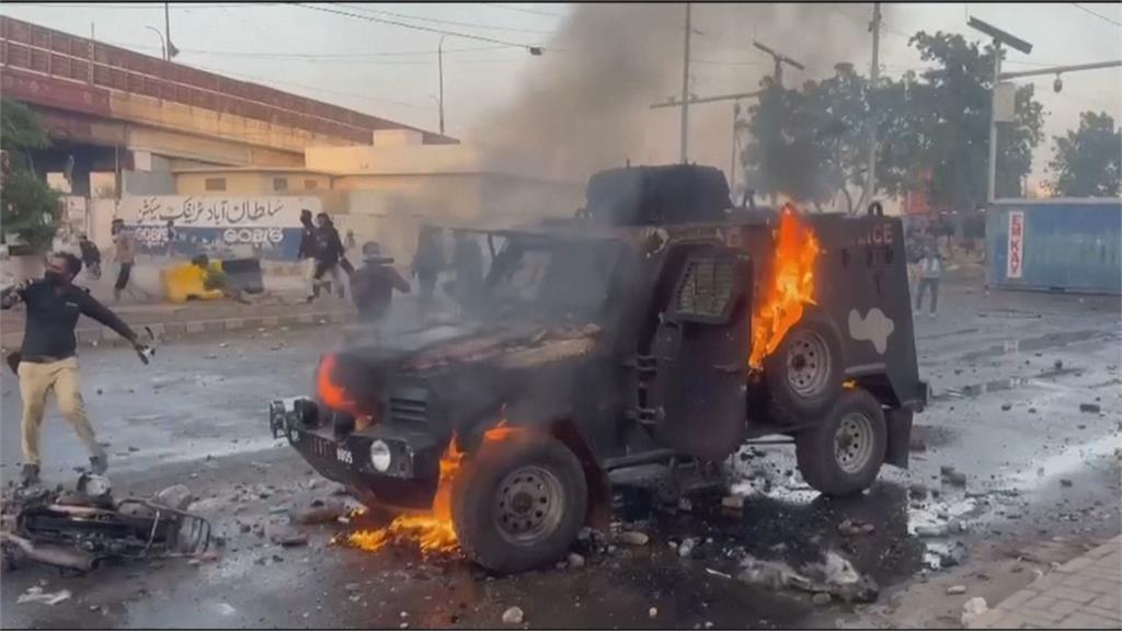 全球示威反美以! 美國駐喀拉蚩領館爆警民衝突至少22死