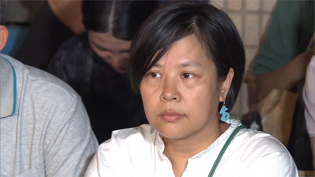遭設圈套赴中取消戶籍？　李貞秀怒批黃國昌偽君子