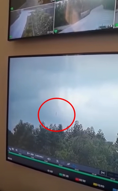 驚悚！東方航空墜機畫面曝光　機頭「筆直90度俯衝」墜落